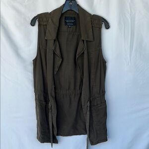 Women's Olive Green Sleeveless vest by Sanctuary sz small